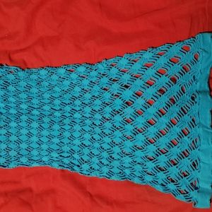 Elastic body hugging fishnet tanktop
